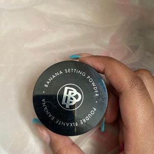 Bella Pierre Banana Setting Powder MEDIUM